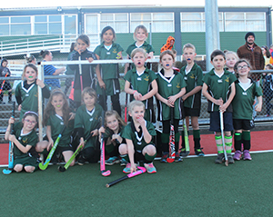 The Martinborough Micros and Magic hockey teams.